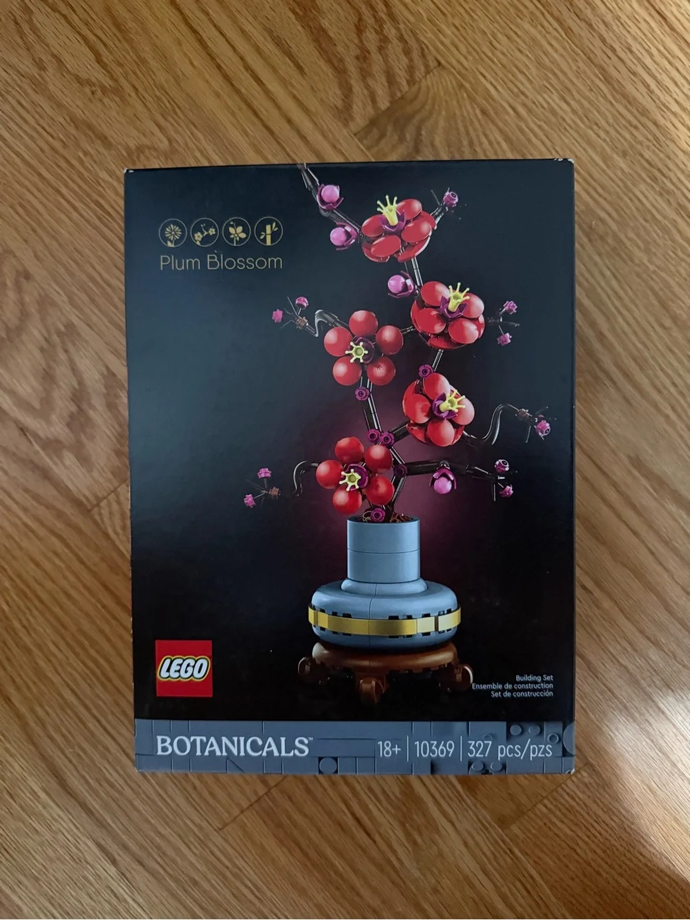 Lego botanicals plum